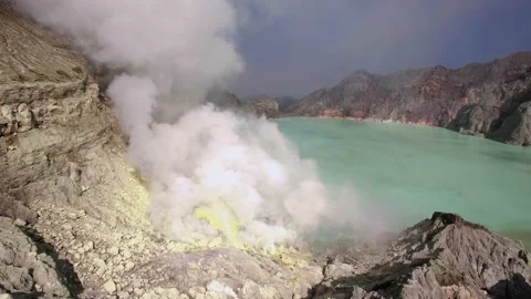 Aerial View of the Active Ijen Volcano in East Java, Indonesia Video stock 206394433