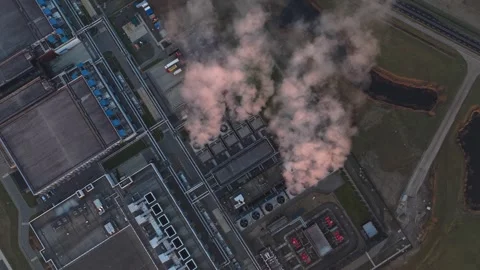 Aerial view of an ai cloud data center emitting vapor Stock Footage 334548851