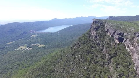 Aerial view along cleff edge at top of The Pinnacles hike in the Grampians. Stock Footage 119094685