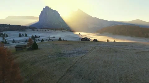 Aerial view of Alpine meadow mountain Plateau in autumn. South Tyrol, Italy Vídeo Stock 342959131