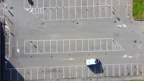 Aerial view Ambulance training exercise for Covid19 pandemic emergency Vídeos de archivo 144113568