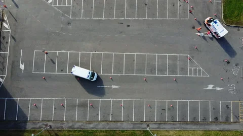 Aerial view Ambulance training exercise for Covid19 pandemic emergency Vídeos de archivo 144114116