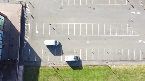 Aerial view Ambulance training exercise for Covid19 pandemic emergency Vídeos de archivo 144116175
