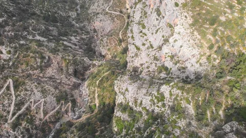 Aerial view of an ancient stone path in Barranc de l'Infern in La Vall de Laguar 库存影片 123629117