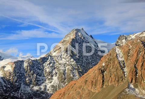 Aerial view of aoraki mount cook mountain alpine alps range in new zealand Stock Photos