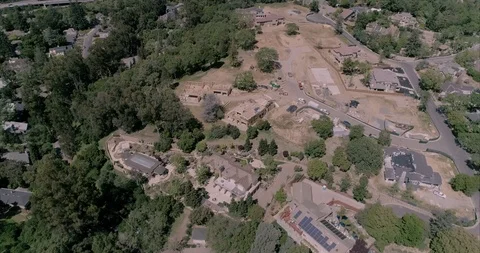Aerial: View Approaching New Construction in Los Gatos 库存影片 96906714