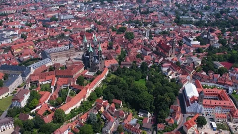 Aerial view around the old town of the city Bamberg Vidéo 305582796