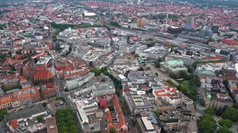 Aerial view around the old town of the city Hanover Stock-Footage 306022002