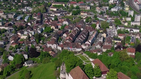 An aerial view around the old town of the city Lenzburg Видео 309015228