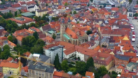 Aerial view around the old town of the city Bayreuth in Germany 库存影片 336862032