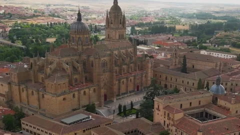 Aerial view around the old town of the city  Salamanca in  Spain Vídeo Stock 336916447