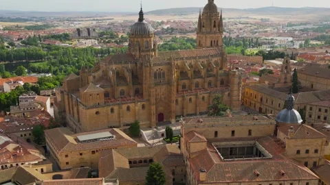 Aerial view around the old town of the city  Salamanca in  Spain Vídeos de archivo 336916699