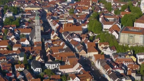 Aerial view around the old town of the city Freising in Bavaria 库存影片 337448641