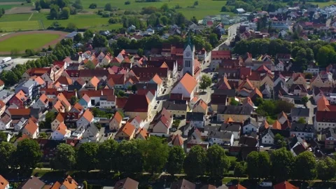 Aerial view around the old town of the city Neustadt an der Donau in Bavaria 库存影片 337461029