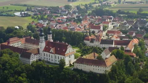 Aerial view around the old town and monastery of the city Obermarchtal in German Видео 337565344