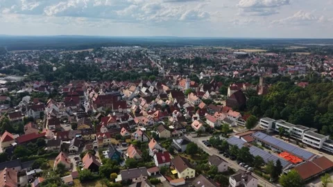 Aerial view around the old town of the city Hilpoltstein in Bavaria Vidéo 338294068
