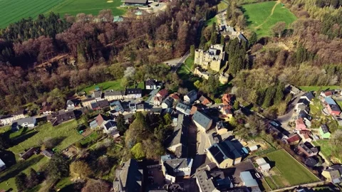 Aerial view around the old town of the city Beaufort Video stock 339793072