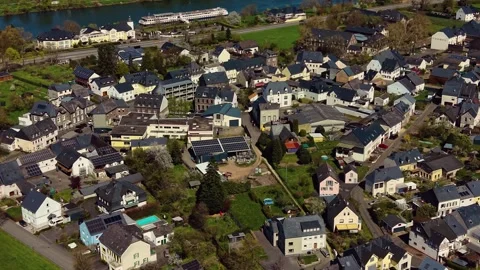Aerial view around the old town of the city Mülheim an der Mosel 스톡 동영상 339794165