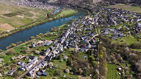 Aerial view around the old town of the city Andel 54470 Bernkastel-Kues 库存影片 339795292