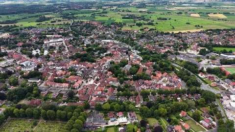 Aerial view around the old town of the city Esens Vidéo 340902436