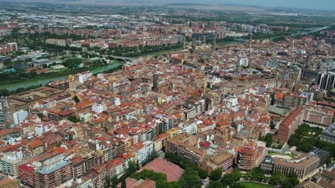 Aerial view around the old town of the city Saragossa Vidéo 341442209