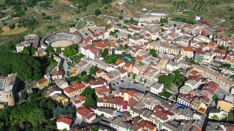 Aerial view around the old town of the city Brihuega Vidéo 341443003