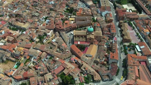 Aerial view around the old town of the city La Almunia de Dona Godina Vidéo 341443619