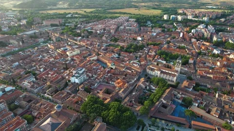 Aerial view around the old town of the city Alcala De Henares 動画素材 341801664