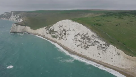Aerial View of Bat’s Head and White Chalk Cliffs on Jurassic Coast Dorset 動画素材 346737813