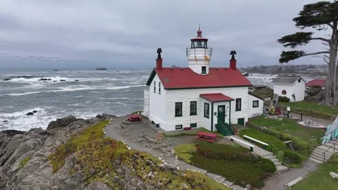Aerial view of Battery Point Lighthouse in Crescent city California， USA Stockbeeldmateriaal 334359917