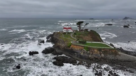 Aerial view of Battery Point Lighthouse in Crescent city California， USA Stockbeeldmateriaal 334360022