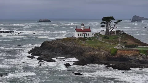 Aerial view of Battery Point Lighthouse in Crescent city California， USA Stockbeeldmateriaal 334360249
