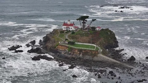 Aerial view of Battery Point Lighthouse in Crescent city California， USA Stockbeeldmateriaal 334360316