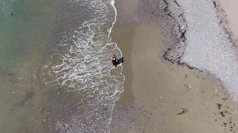Aerial View of Beach and Waves at Ballydwan Beach Ireland Stockbeeldmateriaal 337396242