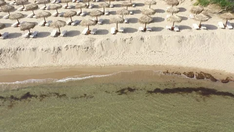 Aerial view of a beach in the summer 스톡 동영상 153486710