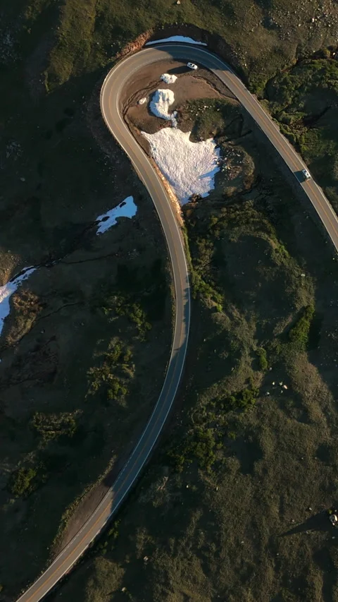 Aerial View of Beartooth Highway Winding Through Montana USA Mountain Landscape. Vídeo Stock 342587175