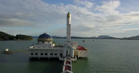 Aerial view of beautiful floating mosque at Pangkor Island Stock-Footage 221212930