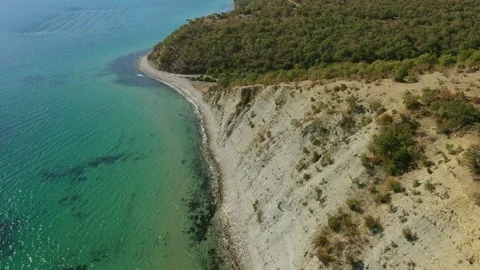Aerial view to the beautiful rocky beach 스톡 동영상 140499853