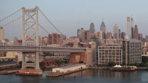 Aerial view of the Ben Franklin Bridge at sunrise Vidéo 314146798