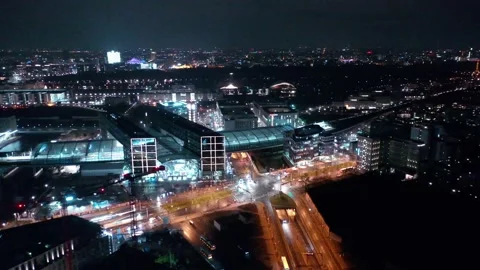 Aerial view of berlin central train station in christmas illumination Vídeo Stock 145785277