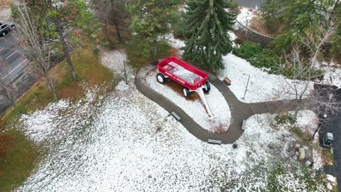Aerial view of the Big Red Wagon in downtown Spokane, WA. Vídeo Stock 224645004