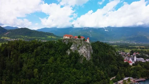 Aerial View of Bled Castle - Blejski Grad with Lake Bled - Blejsko Jezero Video stock 260656512
