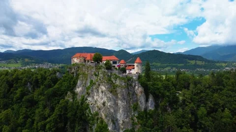 Aerial View of Bled Castle - Blejski Grad with Lake Bled - Blejsko Jezero Video stock 267604784