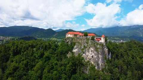 Aerial View of Bled Castle - Blejski Grad with Lake Bled - Blejsko Jezero Video stock 277470372