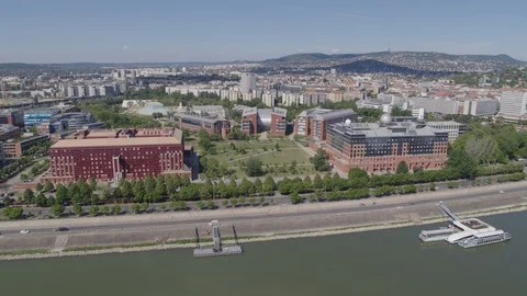 Aerial view of the BME, Budapest University of Technology - 4k drone video Vídeo Stock 129753372