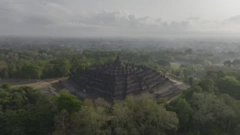 Aerial view of Borobudur Temple Compounds in indonesia Vídeo Stock 267541996