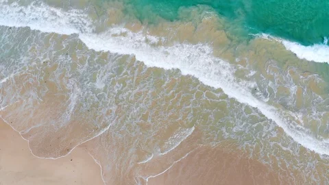 Aerial View of Breaking Waves Video stock 115922713