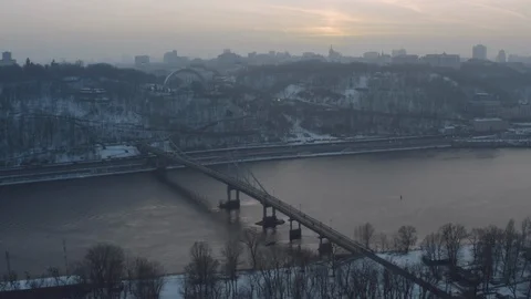 Aerial view, bridge across Dnіpro and the Arch of Friendship of Peoples in Kyiv 스톡 동영상 123730813