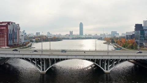 Aerial view of the bridge over the river in the city center Video stock 220757054