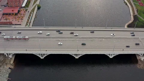 Aerial view of the bridge over the river in the city center Video stock 220757655